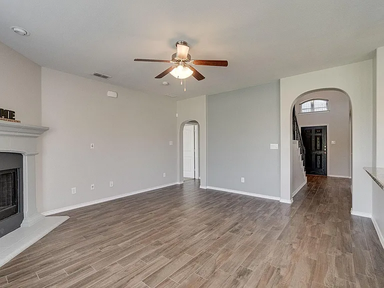 1824 Sparrow St — Photo 12
