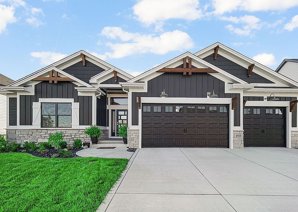 1st image of 10005 White Jasmine Dr