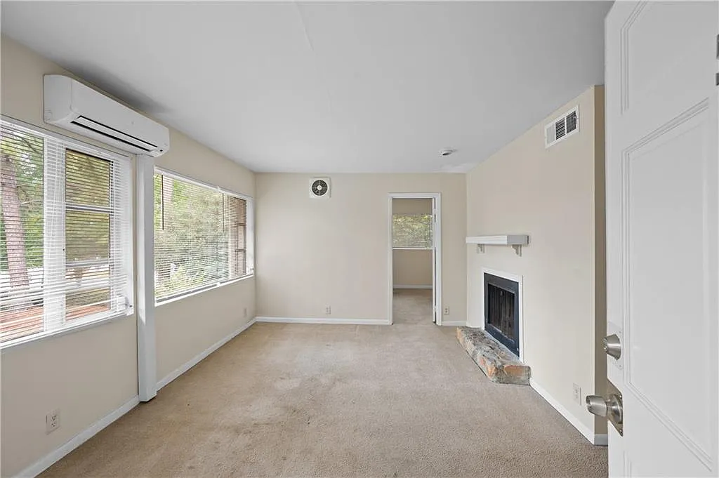 1 bed, 1.0 bath, 600 sqft, $1,000 — Photo 2