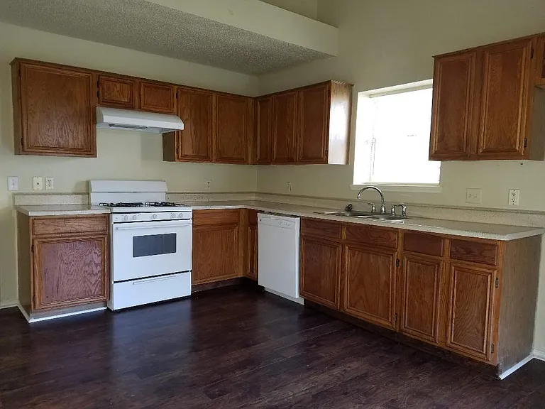 2818 Grants River Cir — Photo 11