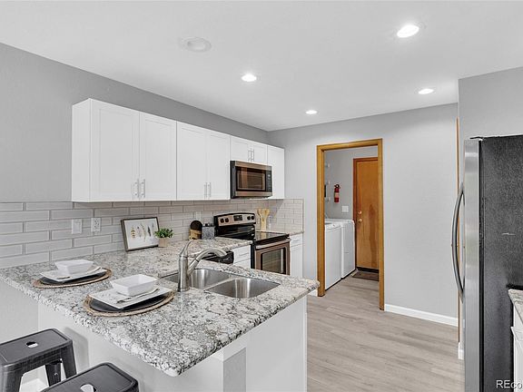 4th image of 8053 S Kittredge Way