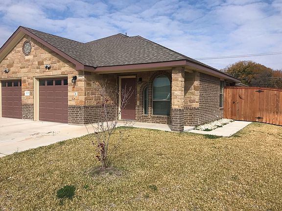 2nd image of 4601B Skyflower Ln