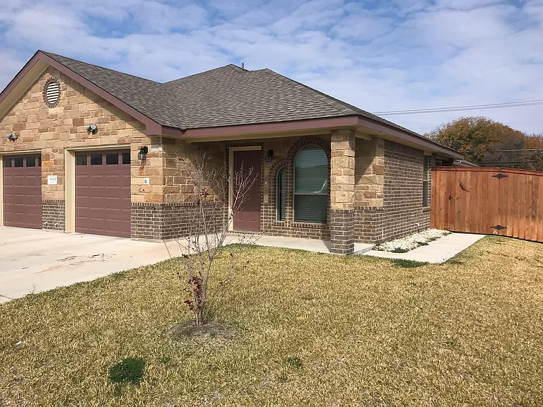 4601B Skyflower Ln — Photo 2