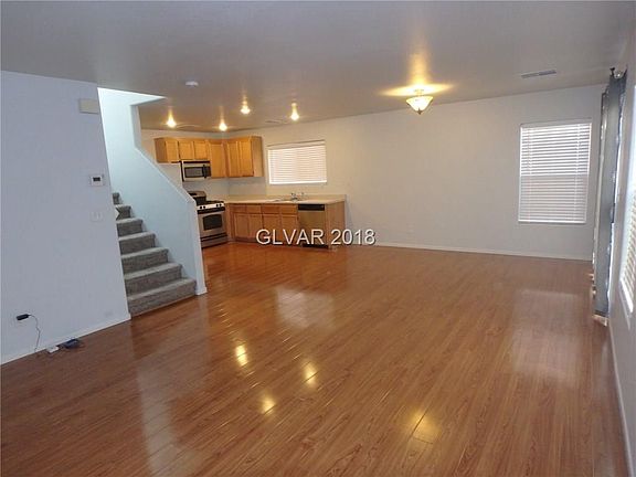 3rd image of 554 Columbia Pike Ave