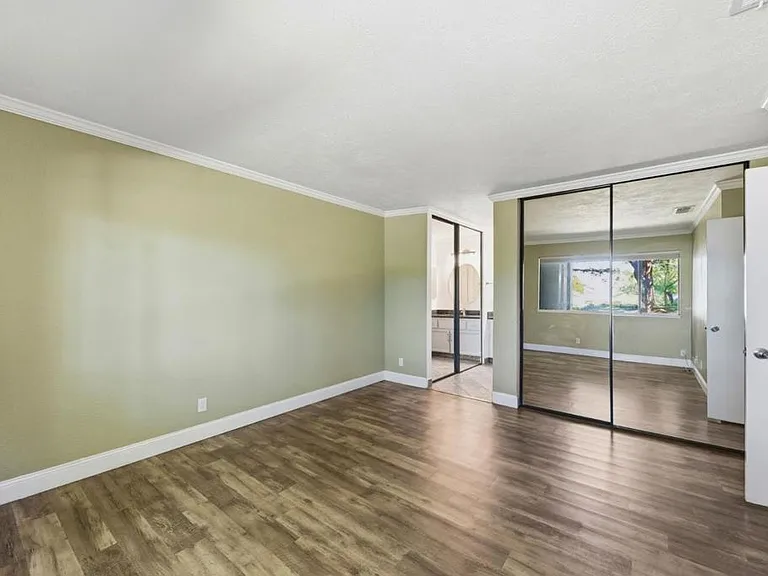 2504 La Terrace Cir — Photo 26