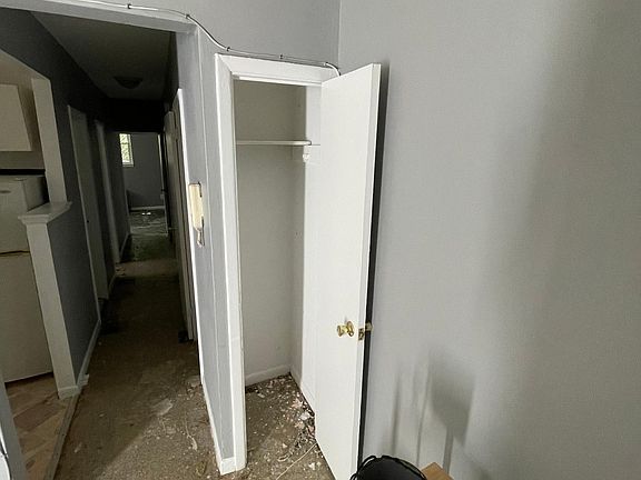 second livingroom closet