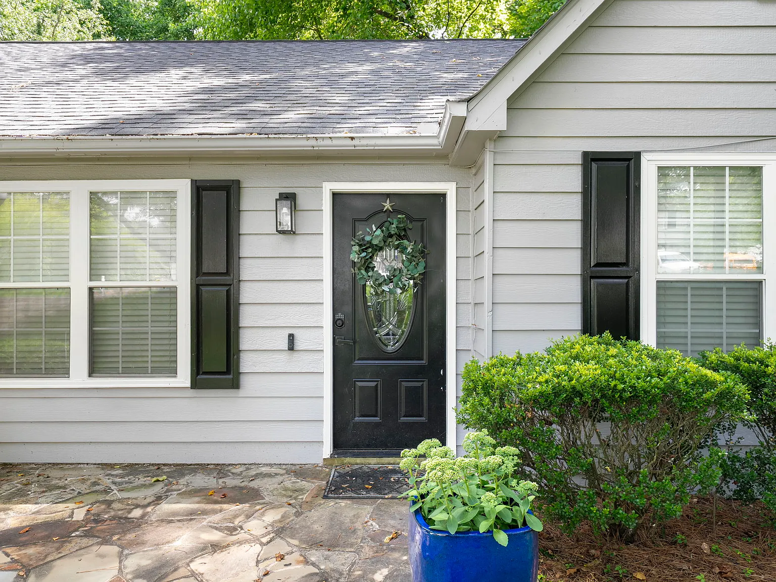 3 bed, 1282 sqft, $2,500 — Photo 3