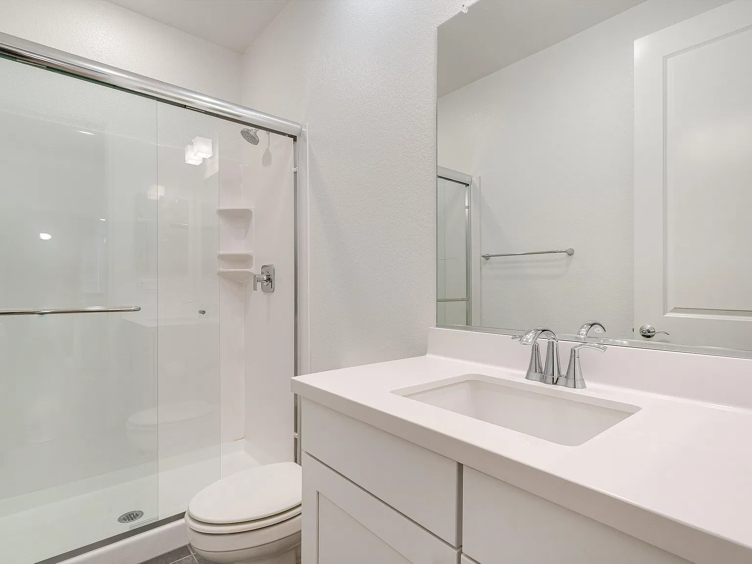 3 bed, 1472 sqft, $3,700 — Photo 4