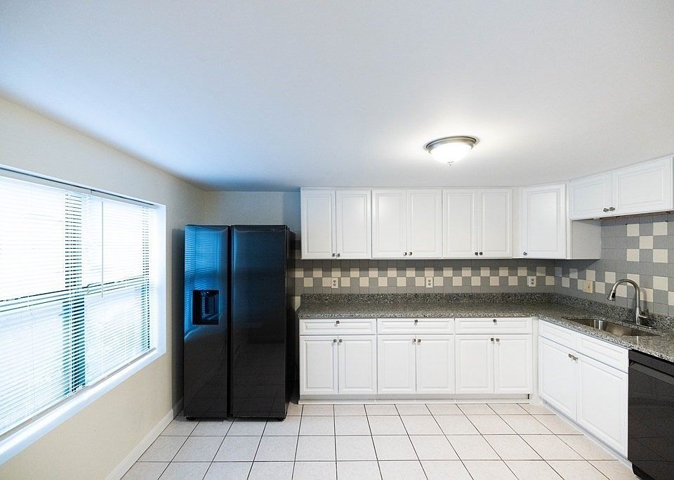 10 Wrentham Rd Worcester, MA, 01602 Apartments for Rent Zillow