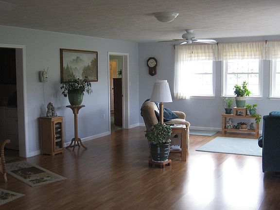 5th image of 11393 Misty Meadow Dr