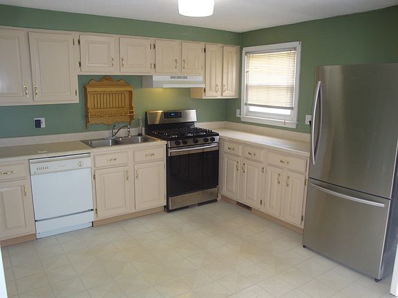 3rd image of 26 Gingras Drive