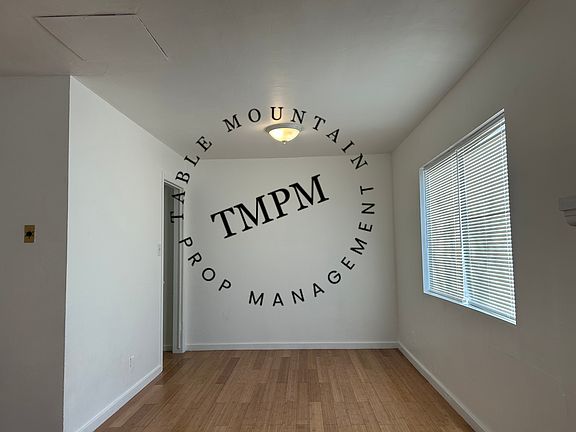 3rd image of 1295 Floral Ave