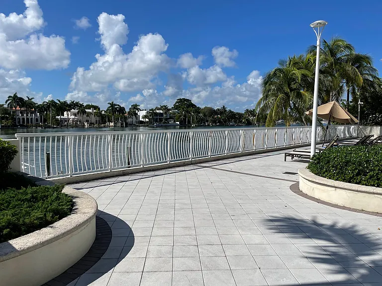 5600 Collins Ave #6D — Photo 38