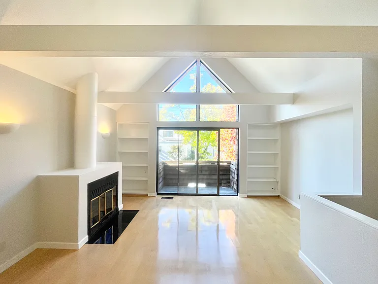 2306 Oregon St #2 — Photo 9