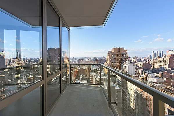 Rented by CORE | media 45