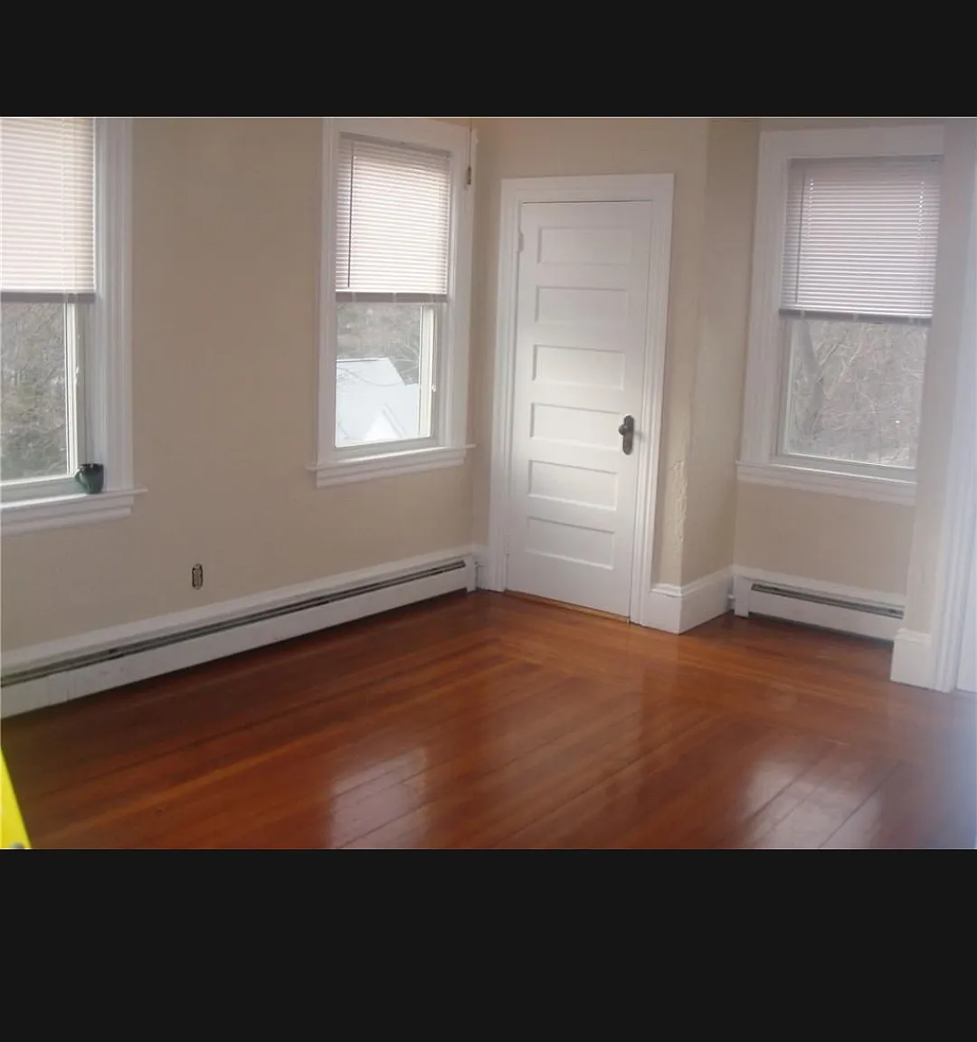 2 bed, 1200 sqft, $1,800 — Photo 4
