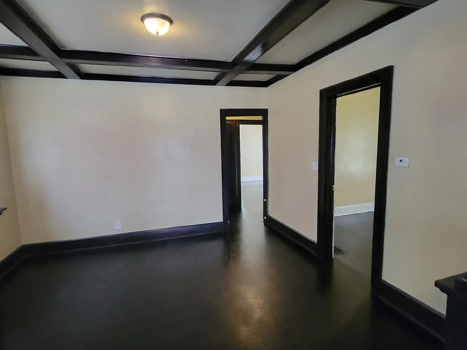 3 bed, 1.0 bath, $945 — Photo 3