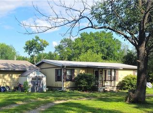 325 E 2nd St, Prescott, KS 66767
