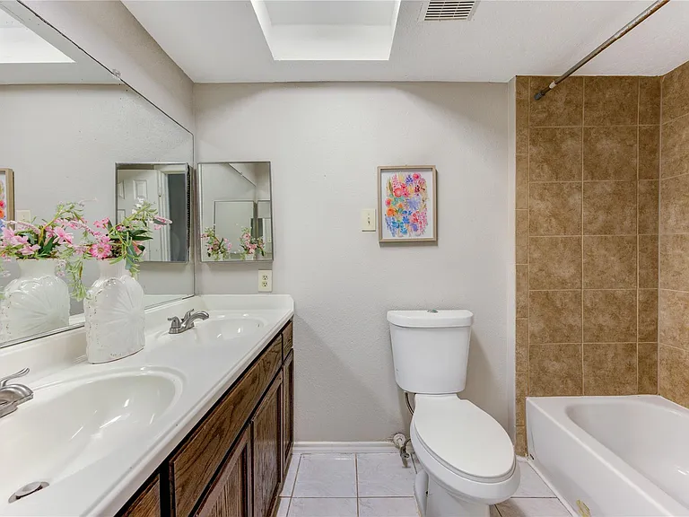 9915 Towne Tower Ln — Photo 16