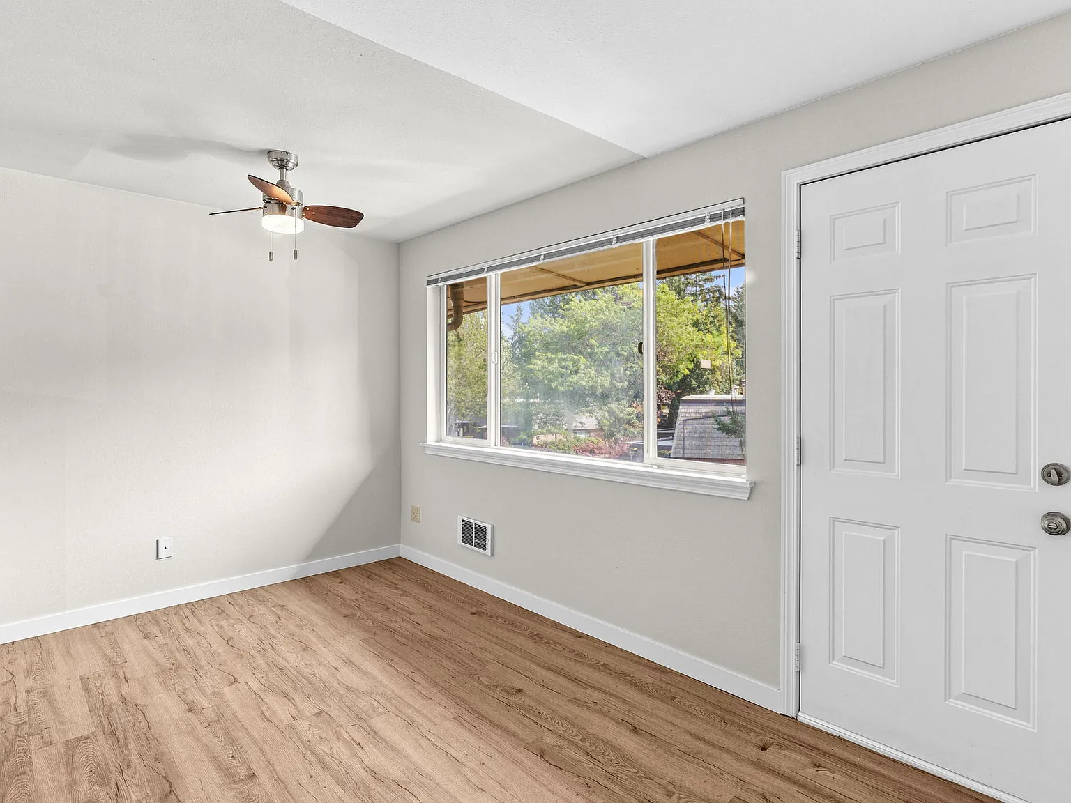 2 bed, 893 sqft, $2,500 — Photo 4