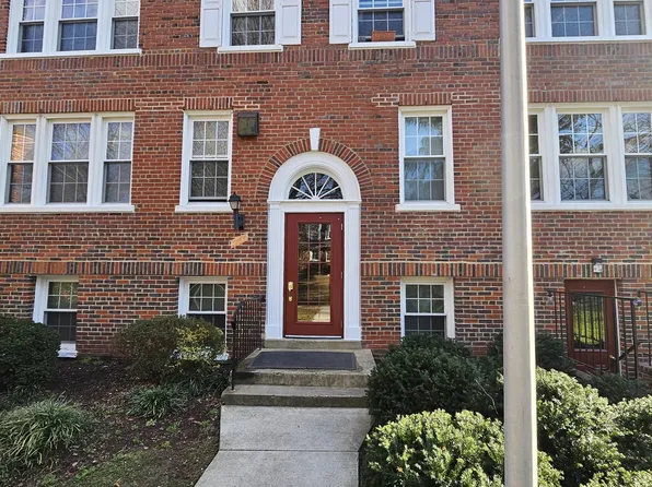 1754 N Troy St APT 679, Arlington, VA 22201