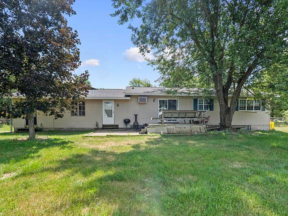 4th image of 2218 Tamara Rd NW