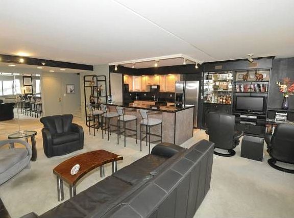 Kitchen/Living Room