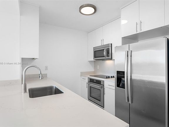 3rd image of 2665 SW 37th Ave APT 1405