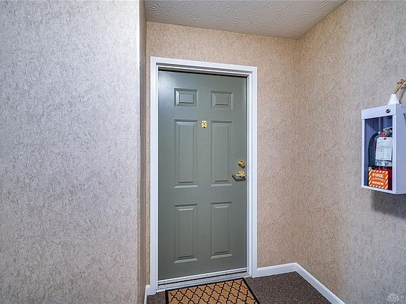 3rd image of 3092 Westminster Dr