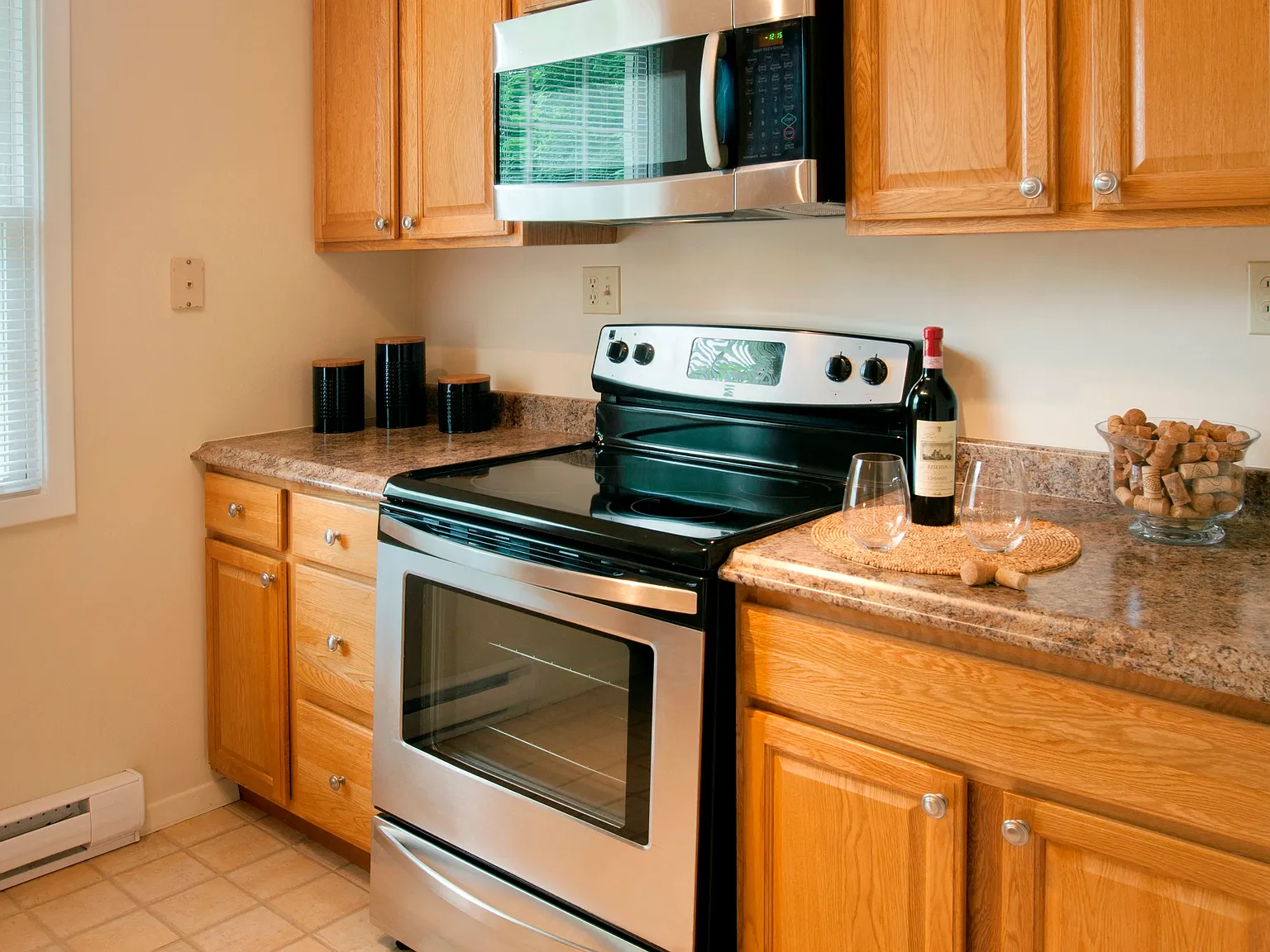 Rivercrest Apartments — Photo 4