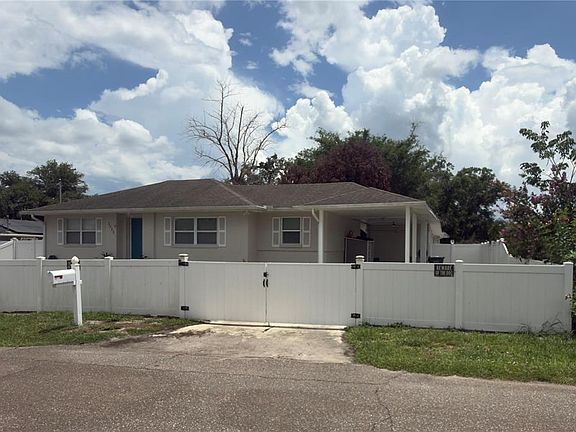 2nd image of 2523 Weber St