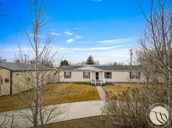 209 1st St E, Lavina, MT 59046