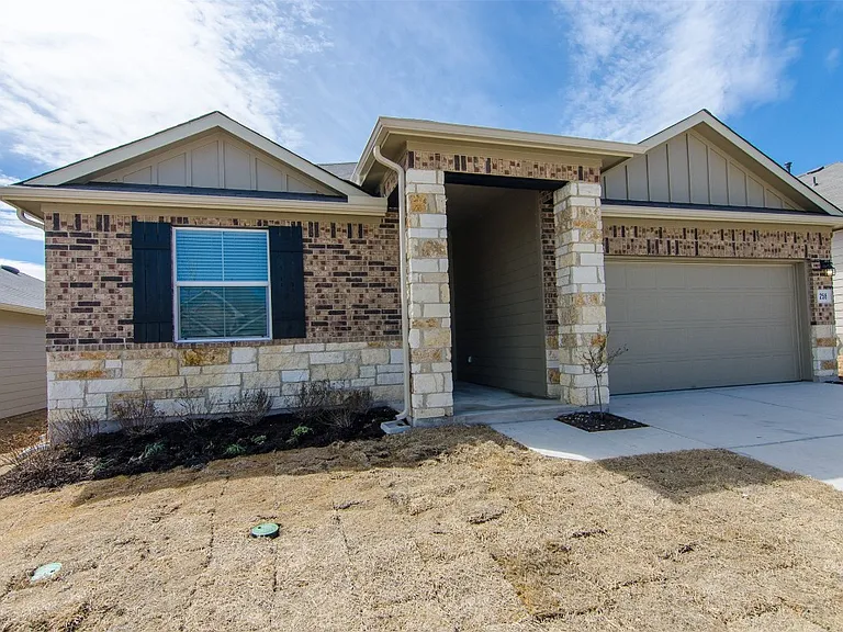 256 Cherry Laurel Ln — Photo 1