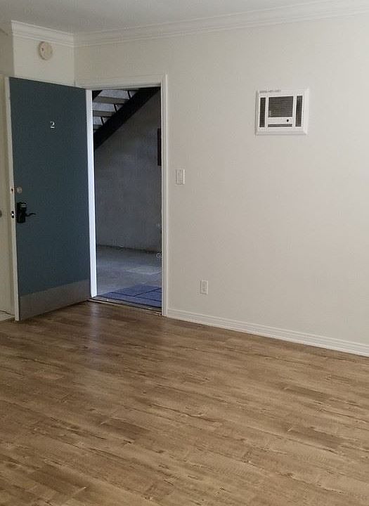 1st image of 1625 Stoner Ave APT 2