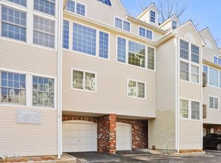 150 Prospect St APT 26, Greenwich, CT 06830