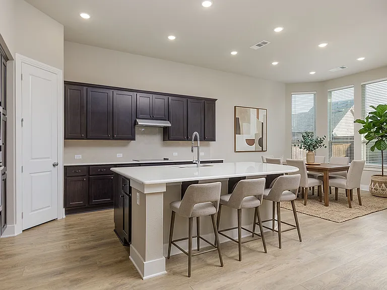 1829 Leo Dr — Photo 10