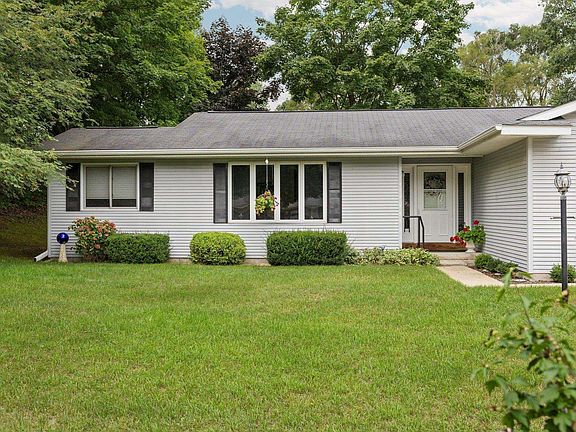 4th image of 1520 Arnold Ct