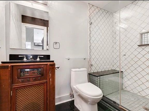 3rd image of 448 Julia St APT 209