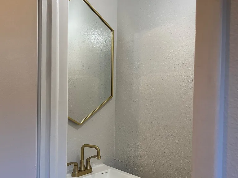 Convenient downstairs half bath/powder room