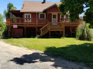 76498 Barton Rd, Rainier, OR 97048