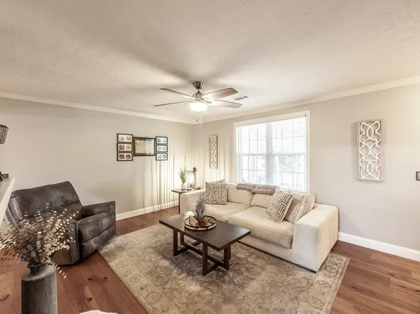 430 Walton Ferry Rd APT 1606, Hendersonville, TN 37075
