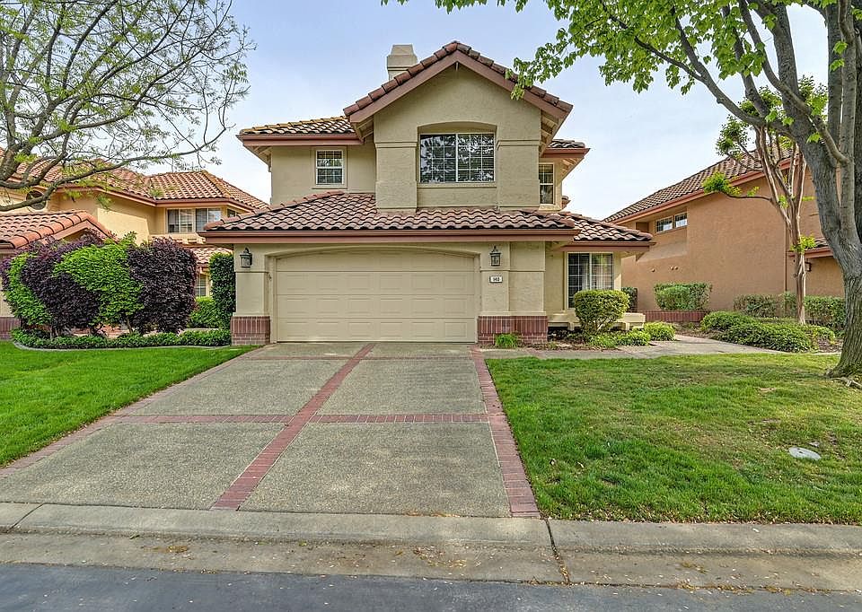 1st image of 140 Marble Canyon Dr
