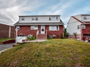 1 Chestnut Grove Ave, Woodland Park, NJ 07424