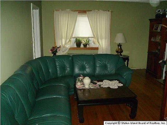 3rd image of 212 Bryant Ave