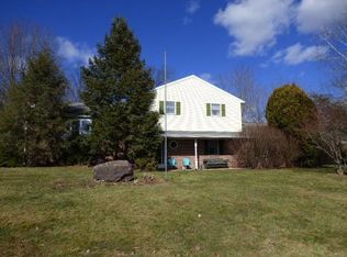 5 Fairway Dr, Denver, PA 17517