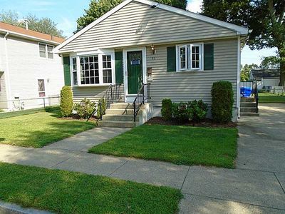 91 Riverview Ave, Pawtucket, RI, 02860
