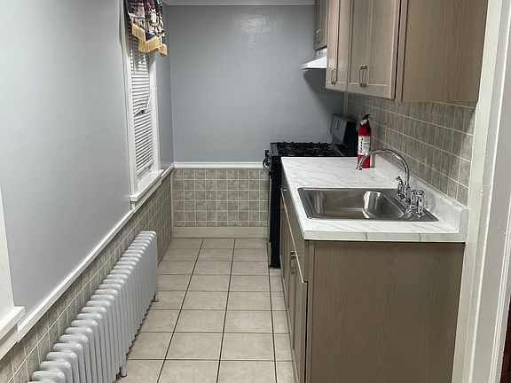 5th image of 30 Galloway Ave Floor 2