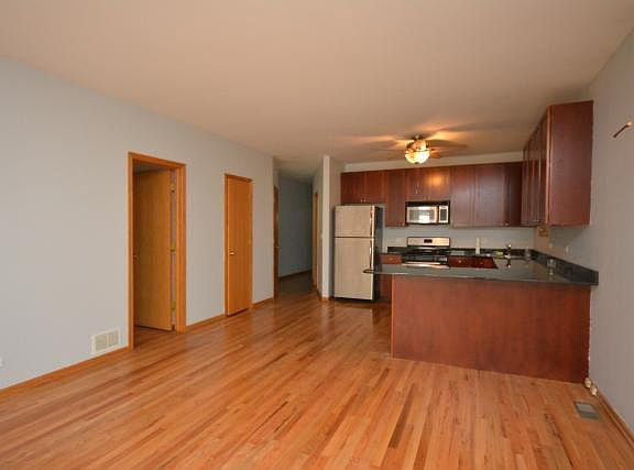 2nd image of 1728 W Barry Ave #2