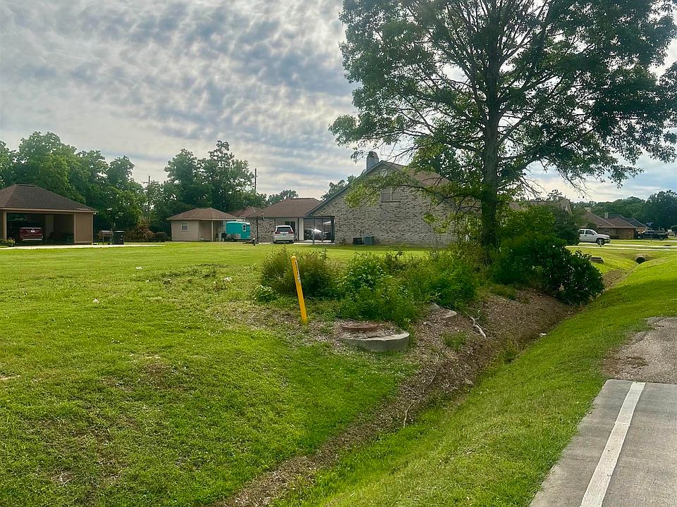 2nd image of 9512 Siegen Ln