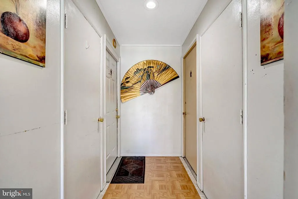 3 bed, 1.5 bath, 1100 sqft, $1,995 — Photo 4